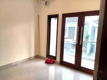 Rumah Modern Minimalis di Pondok Permai Kadipiro