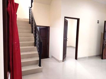 Rumah Modern Minimalis di Pondok Permai Kadipiro
