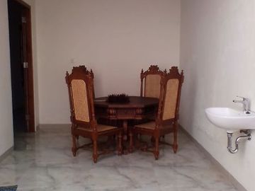 Rumah Etnik Full Furnish dekat Malioboro