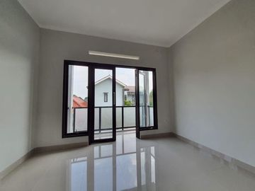 Rumah 2 Lantai strategis feee biaya ada bonus juga