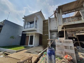 Rumah 2 Lantai strategis feee biaya ada bonus juga