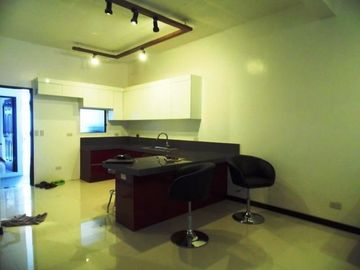 Fully Furnished Apartment for Rent with 3 bedrooms and commo