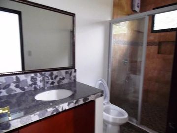 Fully Furnished Apartment for Rent with 3 bedrooms and commo
