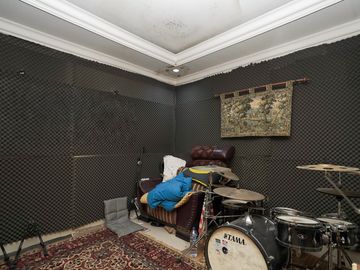 Rumah Luas 2 Lt 12 Menit ke Gerbang Tol Kuningan 1 Dibantu KPR J-53846