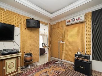 Rumah Luas 2 Lt 12 Menit ke Gerbang Tol Kuningan 1 Dibantu KPR J-53846
