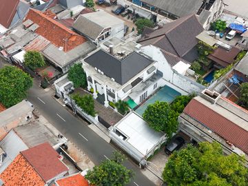 Rumah Luas 2 Lt 12 Menit ke Gerbang Tol Kuningan 1 Dibantu KPR J-53846