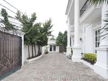 Rumah Luas 2 Lt 12 Menit ke Gerbang Tol Kuningan 1 Dibantu KPR J-53846