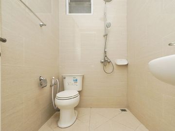 Rumah Luas 2 Lt 12 Menit ke Gerbang Tol Kuningan 1 Dibantu KPR J-53846