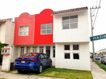 Casa en Venta en Los Ángeles Coronango con accesos rápidos y plazas cercanas.