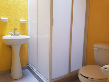 Casa en Venta en Los Ángeles Coronango con accesos rápidos y plazas cercanas.
