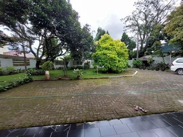Rumah 2 Lantai asri sejuk nyaman Sariwangi Cihanjuang Bandung Barat