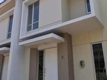 Dijual Rumah Carrillo Gading Serpong Tangerang - Baru, Belum Pernah Dipakai Murah