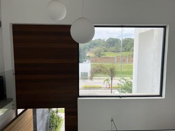 PRECIOSA RESIDENCIA COLINDANTE AL GREEN FRACC PARAÍSO COUNTRY CLUB