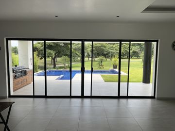 PRECIOSA RESIDENCIA COLINDANTE AL GREEN FRACC PARAÍSO COUNTRY CLUB