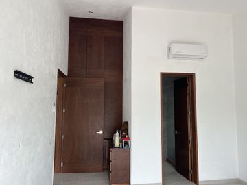 PRECIOSA RESIDENCIA COLINDANTE AL GREEN FRACC PARAÍSO COUNTRY CLUB