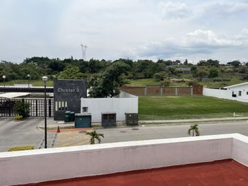 PRECIOSA RESIDENCIA COLINDANTE AL GREEN FRACC PARAÍSO COUNTRY CLUB