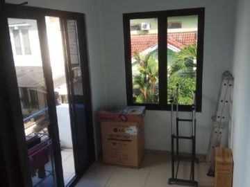 Rumah Pakuwon City Hadap Selatan Row jalan 2 mobil