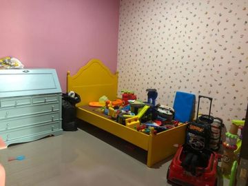 Rumah Ciputat Strategis Siap Huni Semi Furnish