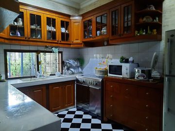 Rumah Ciputat Strategis Siap Huni Semi Furnish