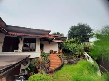 Rumah Ciputat Strategis Siap Huni Semi Furnish