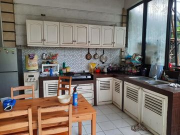Rumah Ciputat Strategis Siap Huni Semi Furnish