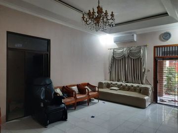 Rumah Ciputat Strategis Siap Huni Semi Furnish
