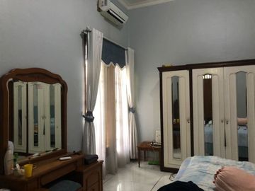 Rumah Ciputat Strategis Siap Huni Semi Furnish
