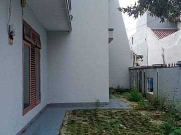 Rumah second 2,7 M di Margonda Depok jual butuh