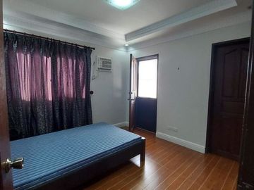 SEMI-FURNISHED House for RENT in Amsic Angeles City Near SM Clark