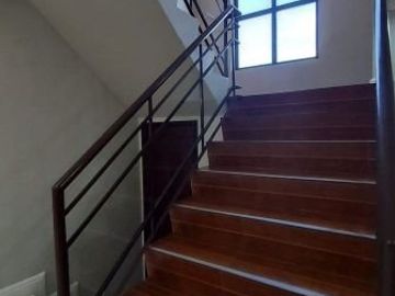 SEMI-FURNISHED House for RENT in Amsic Angeles City Near SM Clark