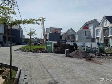 RUMAH 2 LANTAI DI CIMAHI 15 MENIT KE EXIT TOL BAROS FREE BIAYA KPR.