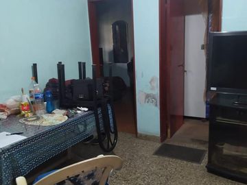 Vendo terreno con amplia casa en Merlo Norte U$S 48.000 de contado