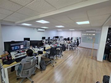 Oficina venta 194m 6 priv 6 baños 5 estac 2 bod Providencia