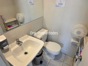 Oficina venta 194m 6 priv 6 baños 5 estac 2 bod Providencia