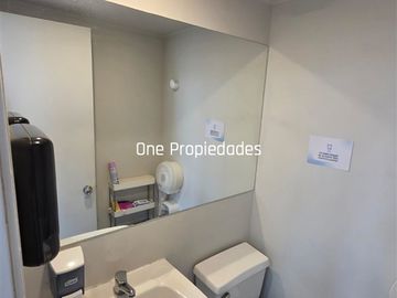 Oficina venta 194m 6 priv 6 baños 5 estac 2 bod Providencia
