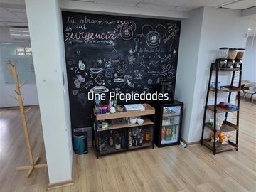 Oficina venta 194m 6 priv 6 baños 5 estac 2 bod Providencia
