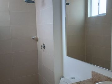 apartamento en venta en altos de los rosales. Cod V105753