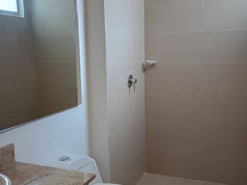apartamento en venta en altos de los rosales. Cod V105753
