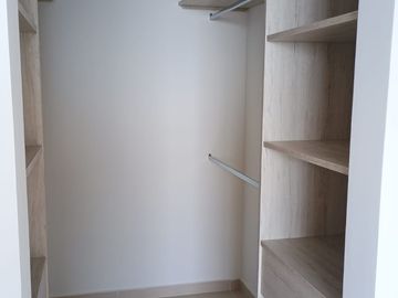apartamento en venta en altos de los rosales. Cod V105753
