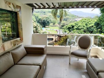VENTA CASA LACASCADA 4 PLANTAS CON TODO INCUIDO SUR