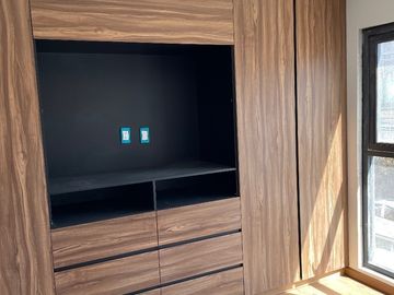 CASA SOLA TOTALMENTE REMODELADA 4 ó 5 RECÁMARAS, ESQ. PILARES, COL. LETRÁN VALLE