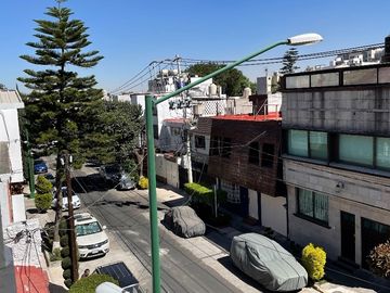 CASA SOLA TOTALMENTE REMODELADA 4 ó 5 RECÁMARAS, ESQ. PILARES, COL. LETRÁN VALLE