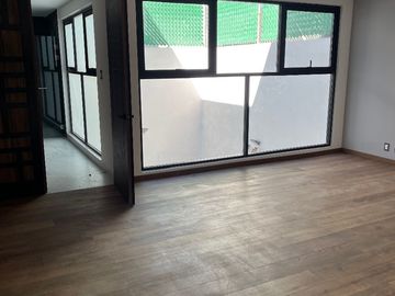 CASA SOLA TOTALMENTE REMODELADA 4 ó 5 RECÁMARAS, ESQ. PILARES, COL. LETRÁN VALLE