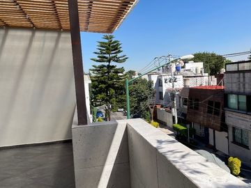 CASA SOLA TOTALMENTE REMODELADA 4 ó 5 RECÁMARAS, ESQ. PILARES, COL. LETRÁN VALLE