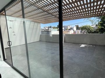 CASA SOLA TOTALMENTE REMODELADA 4 ó 5 RECÁMARAS, ESQ. PILARES, COL. LETRÁN VALLE
