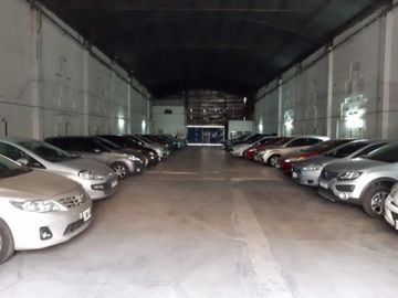 ALQUILO COCHERA EN ALBERDI / CENTRO PARA AUTOS Y MOTOS - ESTADÍAS O MENSUAL