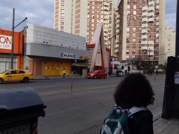 ALQUILO COCHERA EN ALBERDI / CENTRO PARA AUTOS Y MOTOS - ESTADÍAS O MENSUAL
