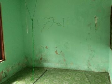 Disewakan Rumah Wisma Tropodo Jl. Nusantara IV Strategis Dekat Surabaya