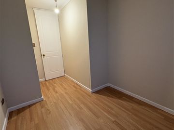 Departamento REMOZADO, 3 D, 2 baños, estacionamiento