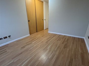 Departamento REMOZADO, 3 D, 2 baños, estacionamiento